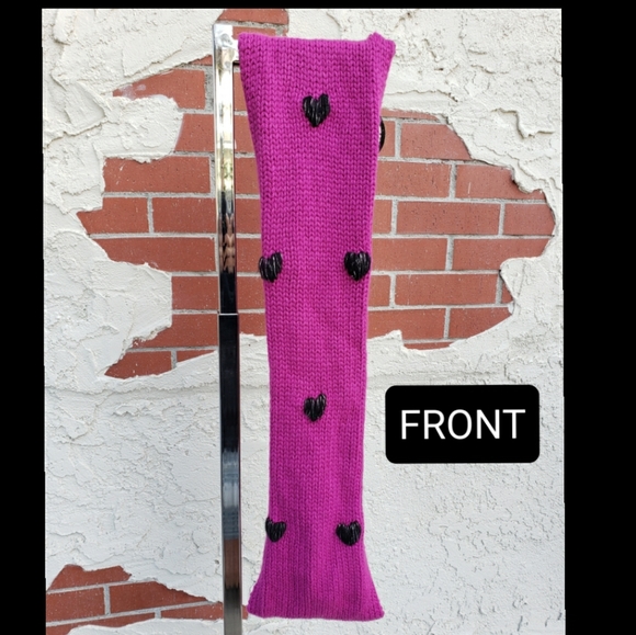 NEW $26 women NORDSTROM knitted pink scarf hearts - Picture 11 of 11